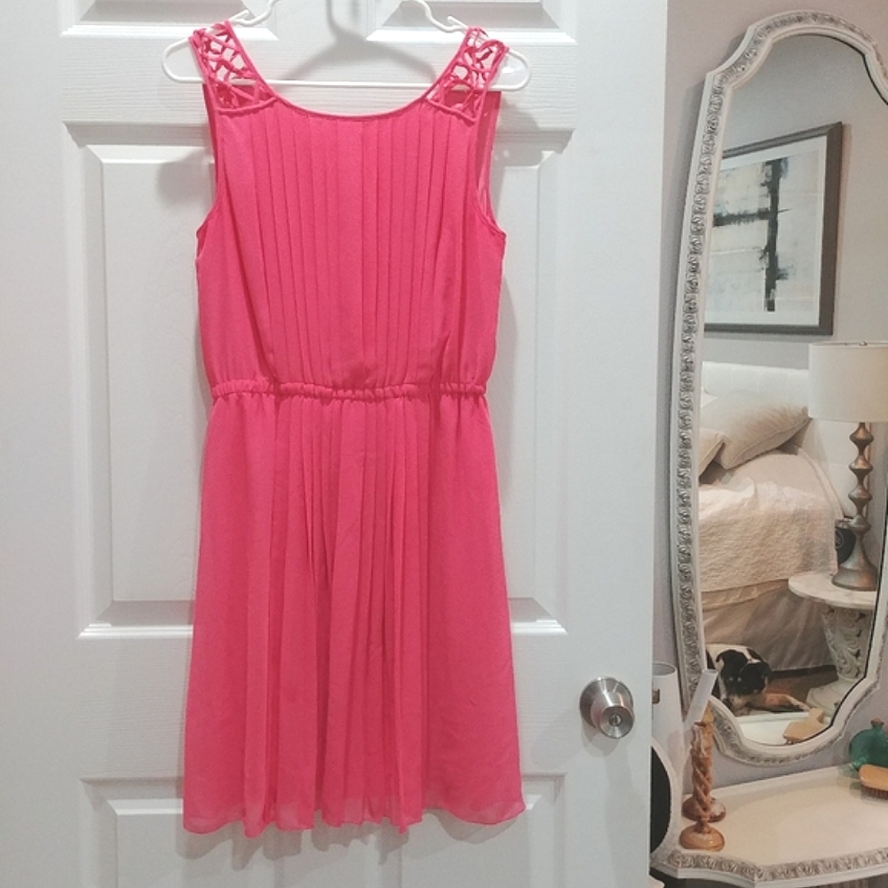 Pleated accordian Hot Pink flare skirt Sleeveless Dress Size 6 Jessica Simpson